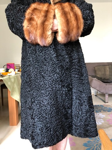 Magnifique manteau astrakan - en,